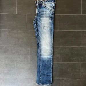 Jack and jones slim glenn jeans - Jack and jones jeans slim glenn modellen i storlek W30 och L32. Jeansen är  i nästan ny skick, använda endast fåtal gånger. Hör av dig om du undrar något. Pris kan ändras vid snabb affär mvh sebastian