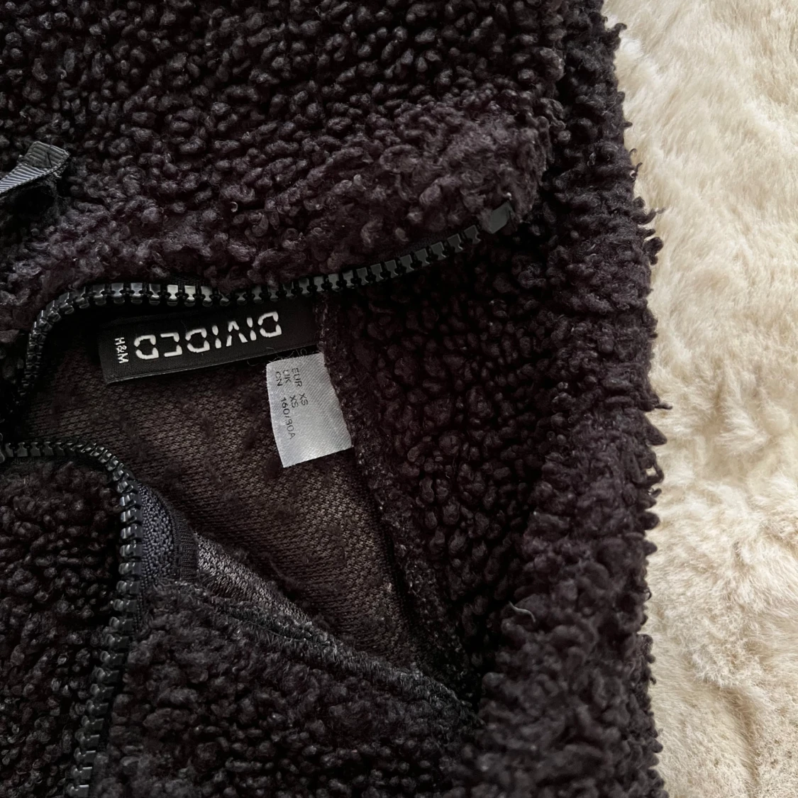 Svart teddytröja från H&M - 2