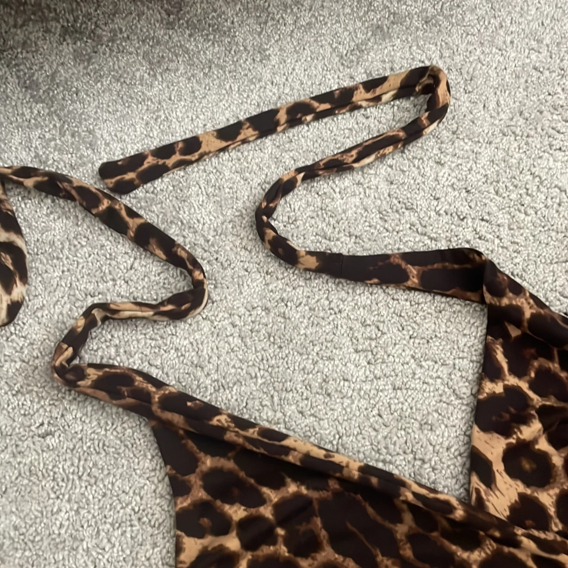 Leopardmönstrad halterneck topp - 2