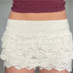 Spetsshorts  - Midjemått: 33cm 💕