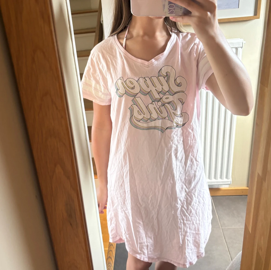 Rosa pyjamasklänning med tryck 'Super Girls'