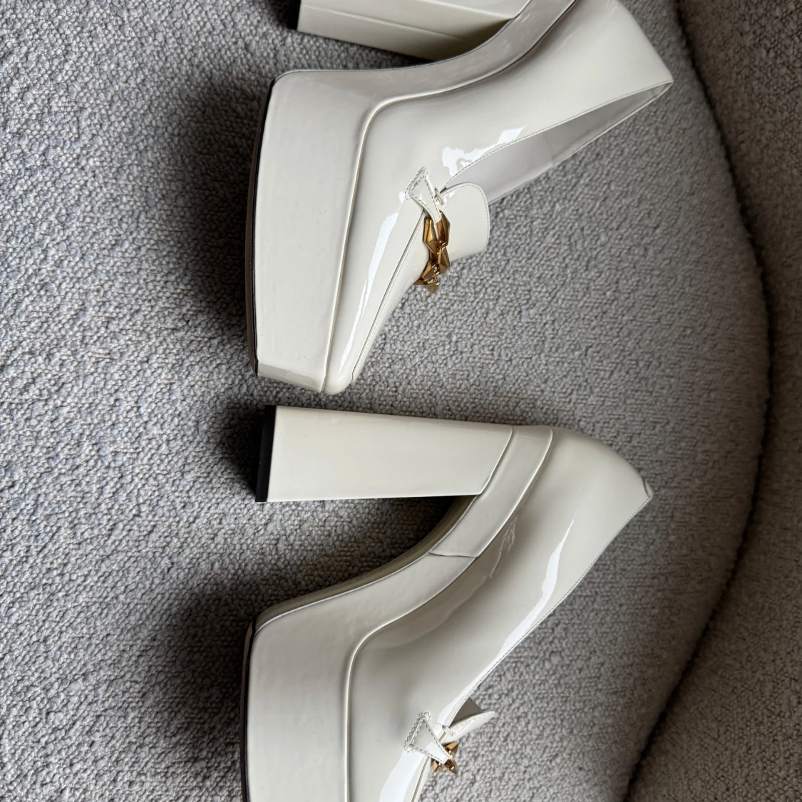 Vita platåpumps från Jimmy Choo - 1