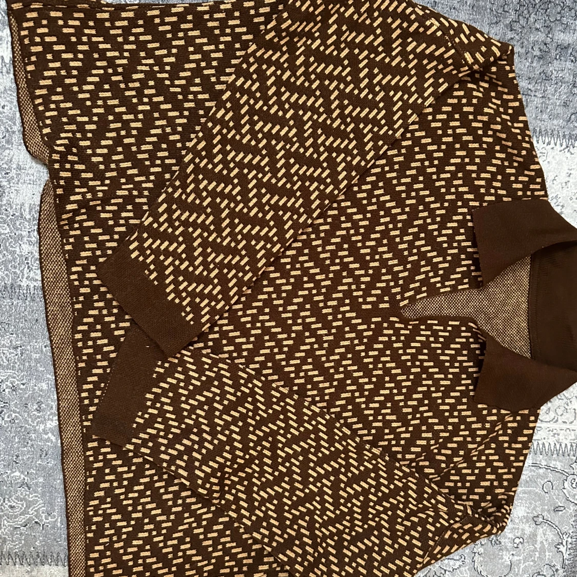 Brunmönstrad kofta med krage - 3