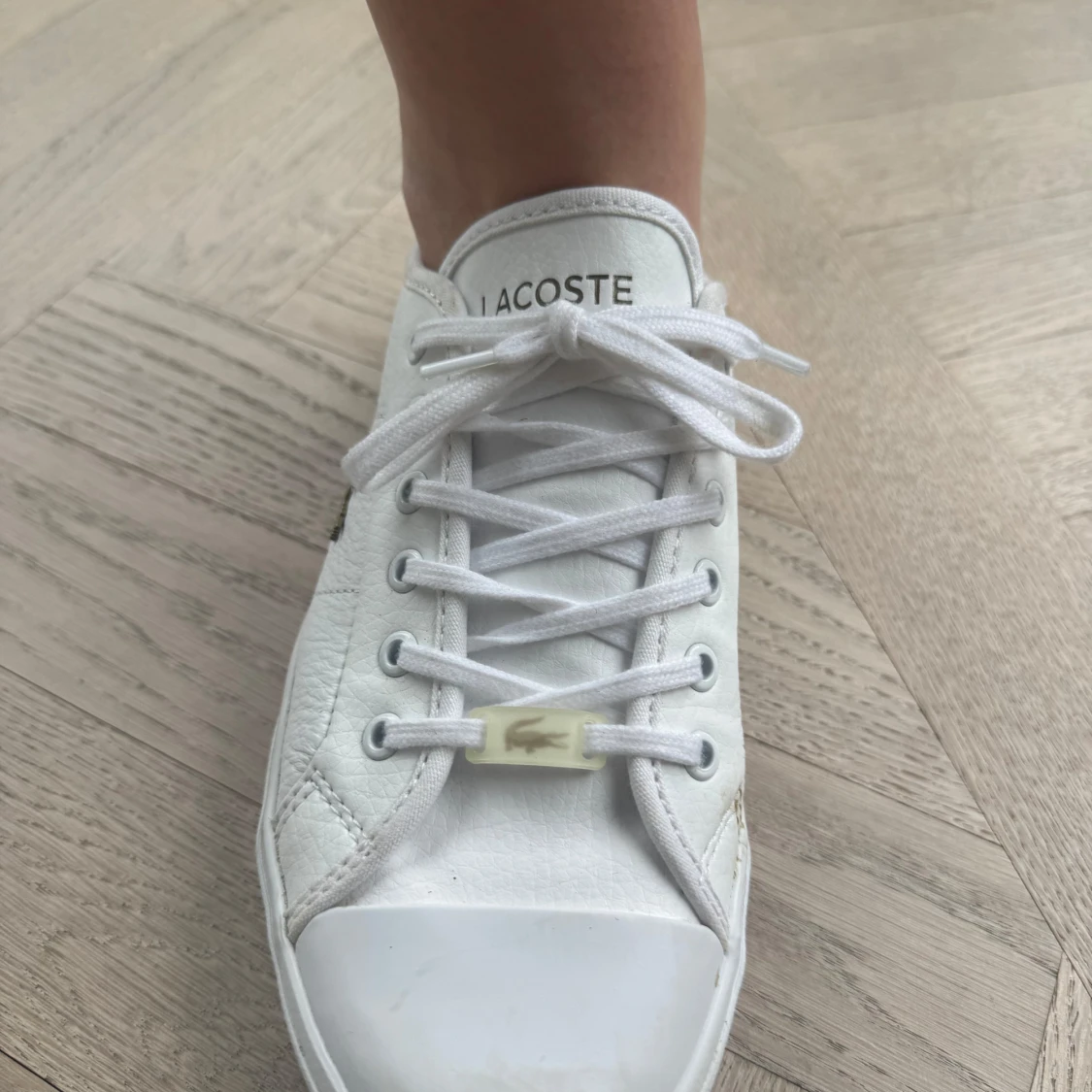 Vita sneakers från Lacoste - 4