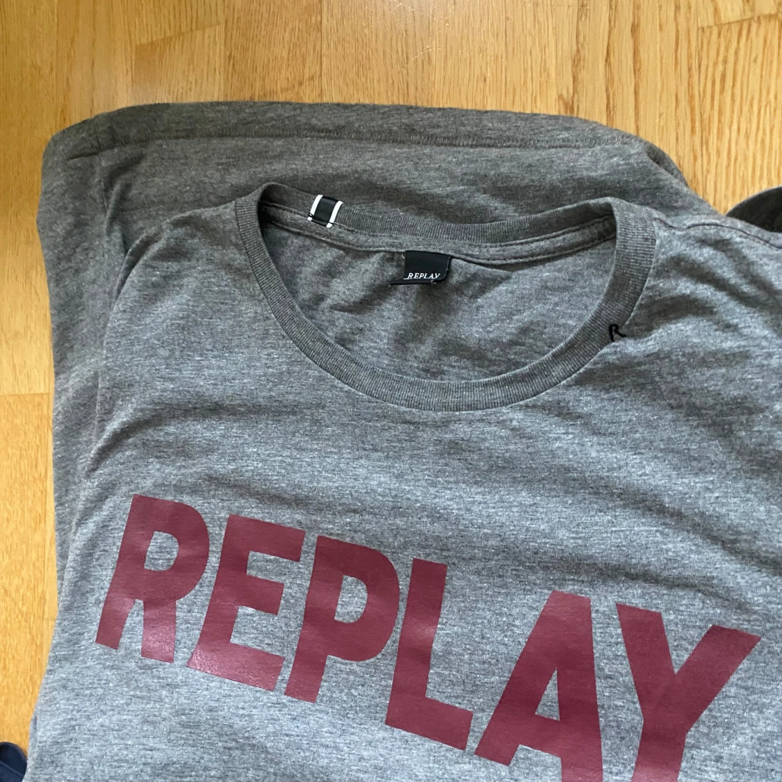 Grå t-shirt från Replay