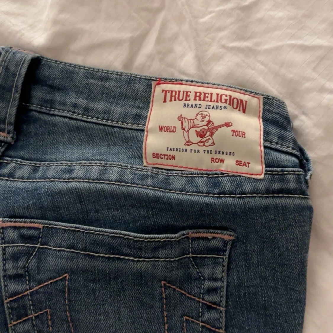 Blå bootcut jeans från True Religion - 3