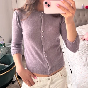 Kofta!  - Så fin kofta i angorablandning och så fina knappar!