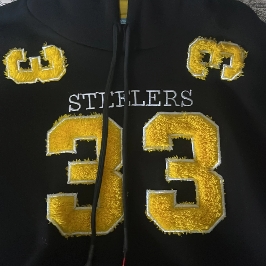 Svart och gul Steelers hoodie med nummer 33 - 2