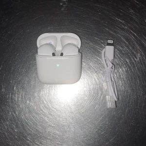 TWS Earpods - TWS Earpods – Helt nya!