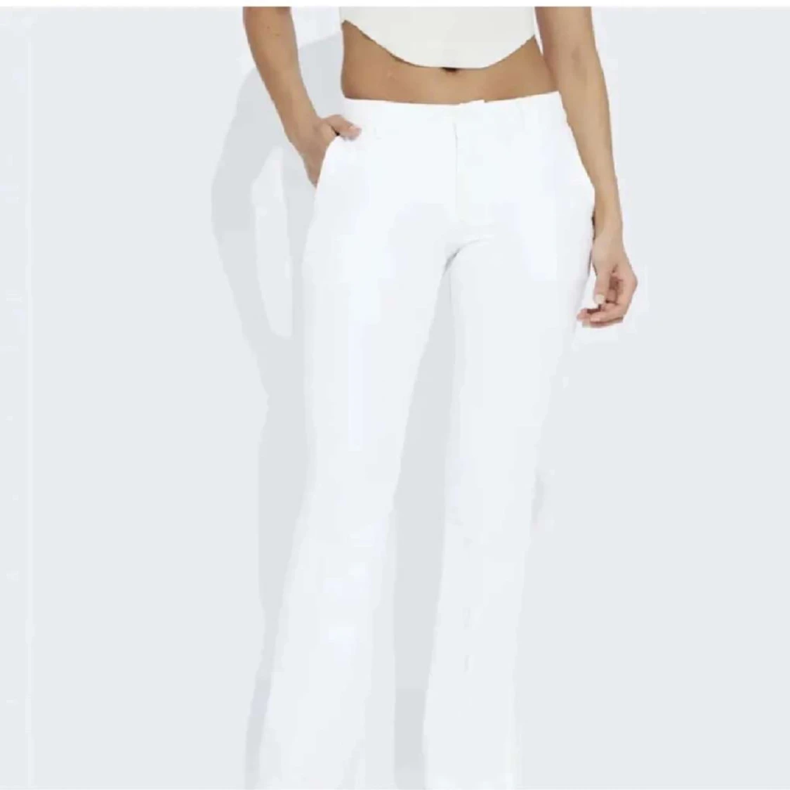 Vita lågmidjade kostymbyxor  - 90