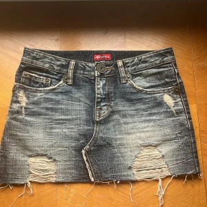  jeanskjol  - Pris kan diskuteras 