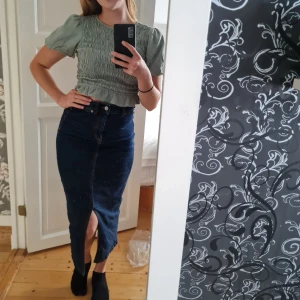 Grön blus - Gullig grön blus. Säljer för att den inte passar mig.