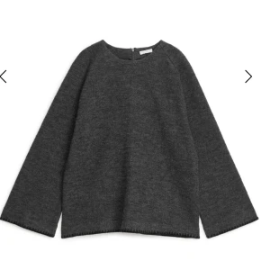 Tröja - Såå nice tröja från arket med dragkedja bak aldrif använd köpt för 990kr