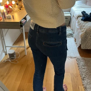 Lågmidjade jeans  - Skitsnygga jeans från Ragged i storlek 36🙌🏻