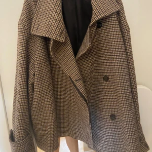 Arket jacka - Jättefin arket jacka , säljer pågrund av att jag inte använder lika mkt läncre