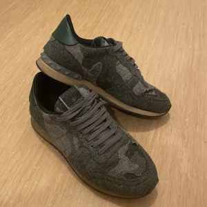 Valentino Rockrunners  - Valentino Rockrunners, väldigt sköna, bra skick,  är storlek 41 men passar upp till 42,5, skriv om funderingar/ pris kan diskuteras 