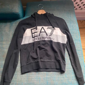 Emporio armani tjocktröja  - Emporio armani ea7 tjocktröja svart 