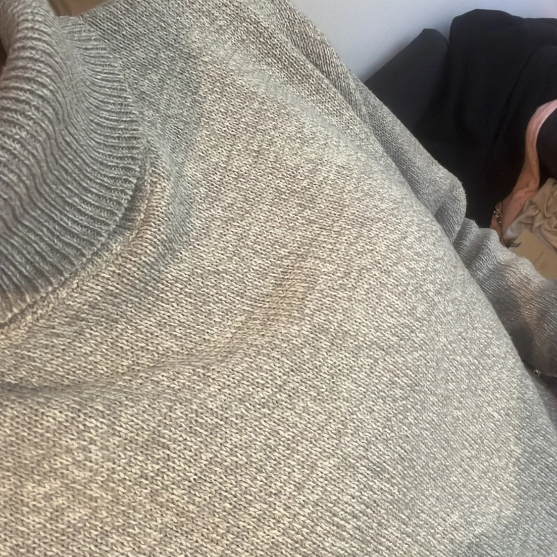 Beige stickad polotröja - 90