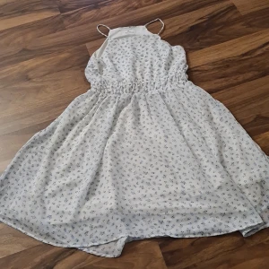 Klänning - Stl 158/160