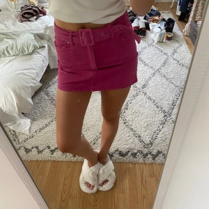 Rosa jeanskjol - Jättesnygg och söt rosa jeanskjol🩷🩷