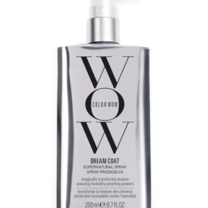 Color Wow Dream Coat Supernatural Spray - Color Wow Dream Coat Supernatural Spray är en fuktresistent spray som magiskt förvandlar hårets textur. Perfekt för att skydda mot fukt och ge ett slätt resultat. Flaskan innehåller 200 ml. Oöppnad och original pris är ca 400kr