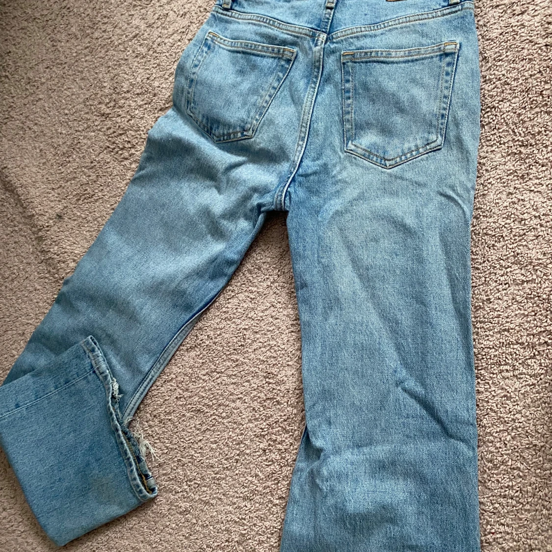 Blå jeans från Weekday - 90