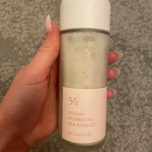 Vegan Kombucha Tea Essence - Vegan Kombucha Tea Essence helt oanvänd inte öppnad💕 Köpt för 499 mitt pris 250kr💗