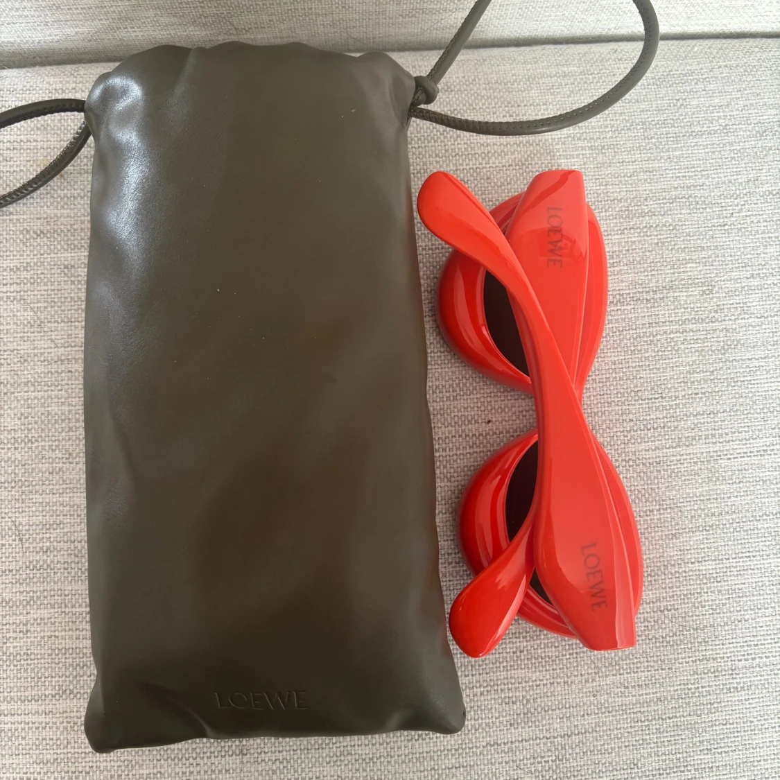 Loewe solglasögon - 90