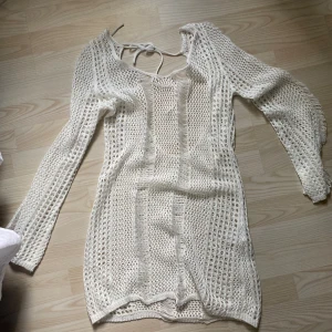 Strandklänning - Super söt strandkläning med öppen rygg