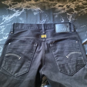 G star jeans  - Waist 29 men passar 28 och 30 