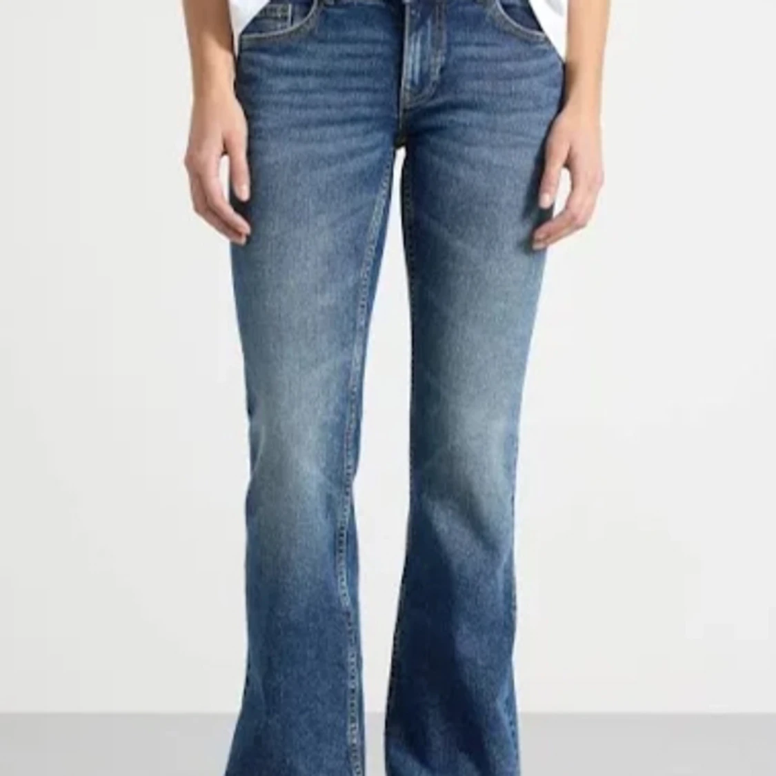 Bootcut jeans