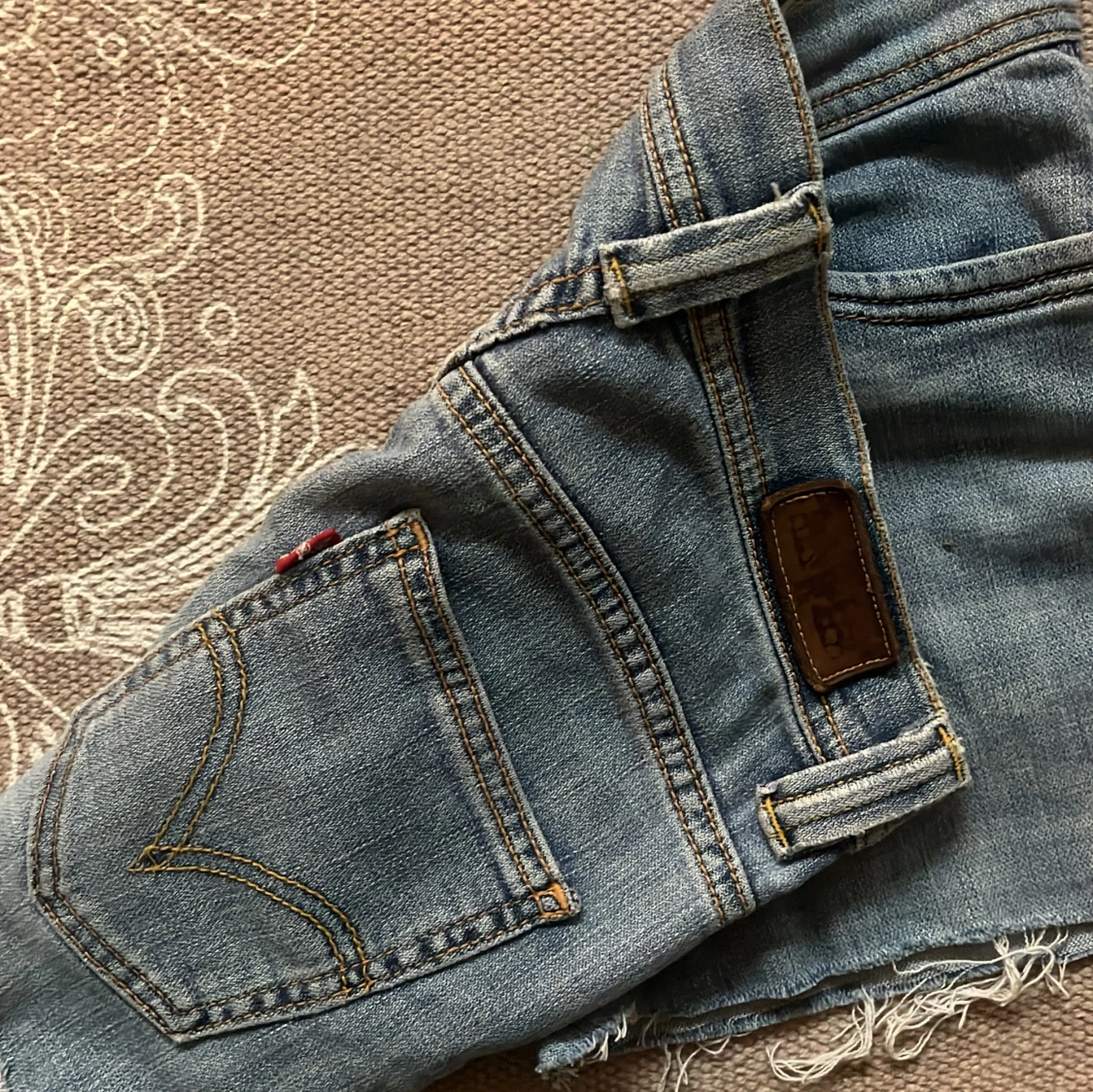 Lågmidjade jeansshorts  - 90