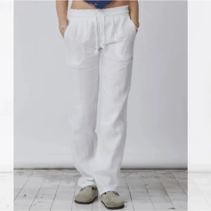 Linnebyxor  - Jättesnygga linnebyxor till salu, de kommer tyvärr inte till användning💕 som nya 