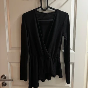 Gina top - Ginatricot top i stl S 80kr