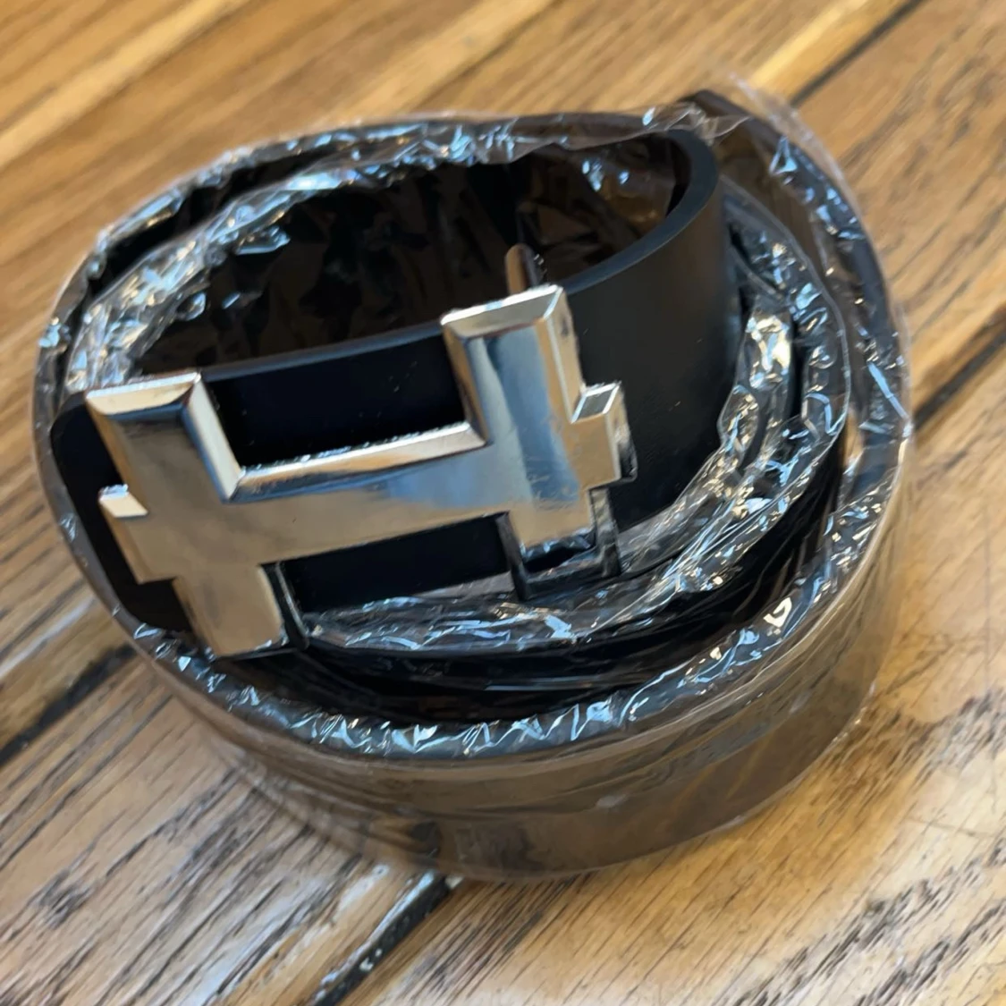 Svart bälte med silverfärgat spänne - 90