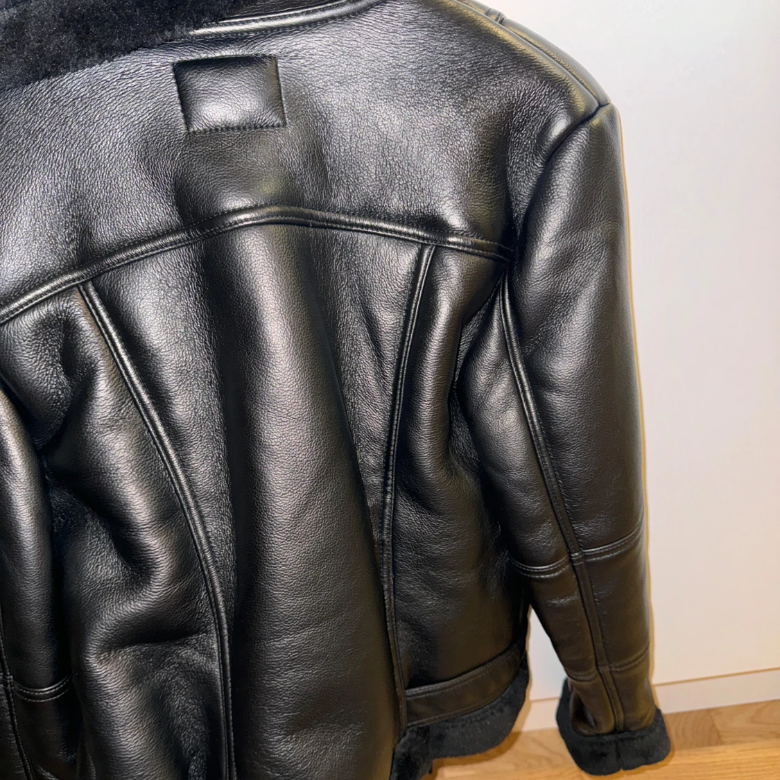 Svart skinnjacka från ONLY - 91