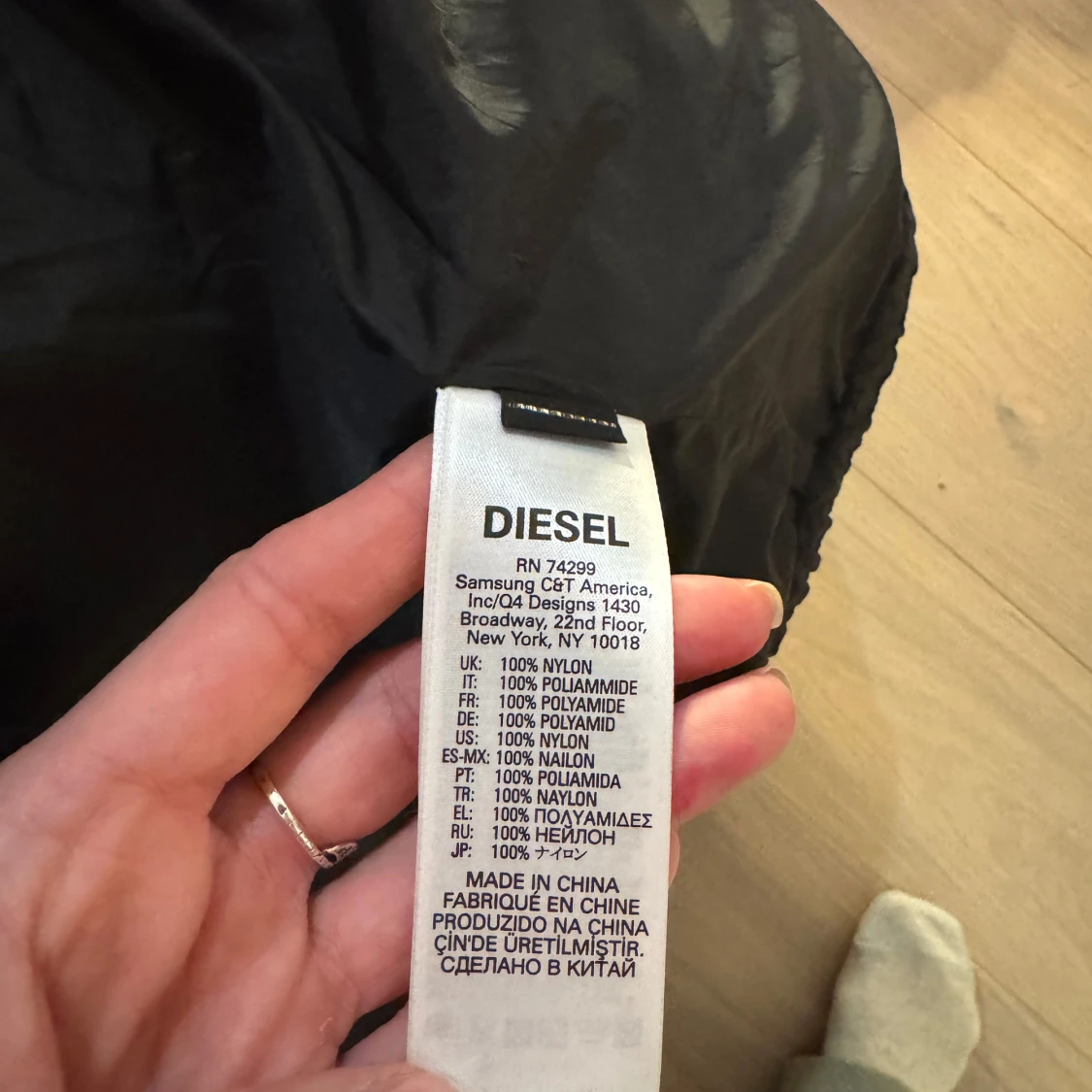 Silverfärgad vindjacka från Diesel - 91