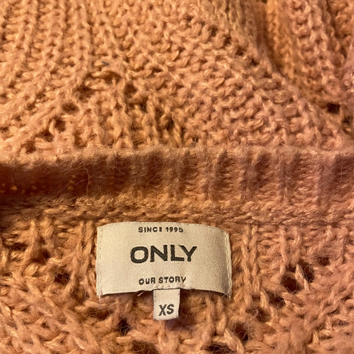 Beige stickad tröja från ONLY - 91