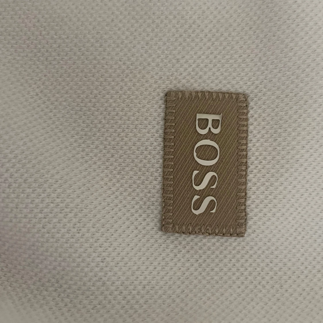 Vit huvtröja från BOSS - 91