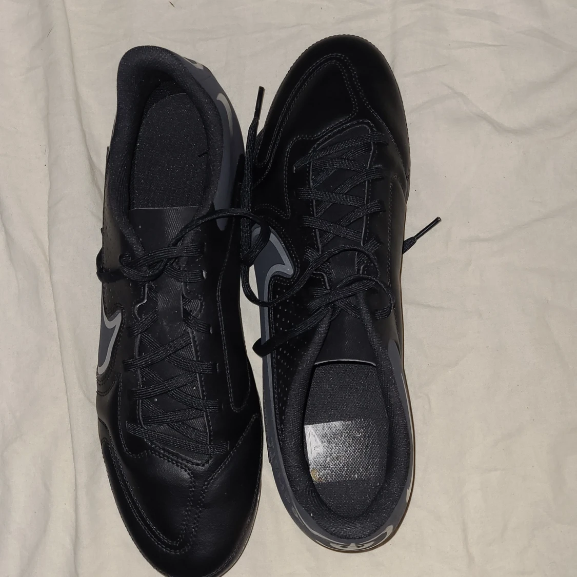 Svarta fotbollsskor från Nike - 2