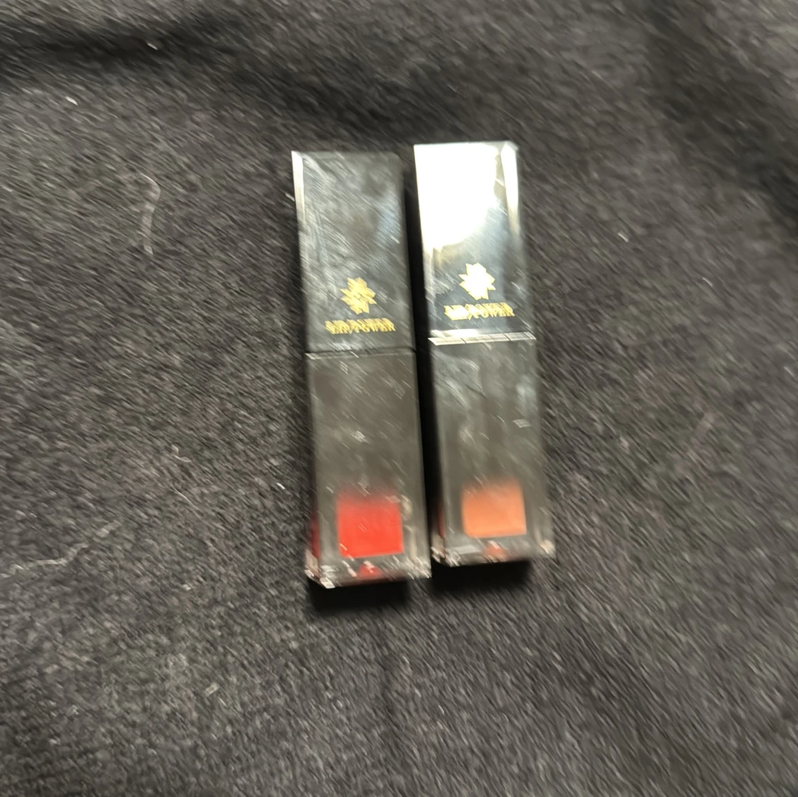 Två läppstift från Lip Power