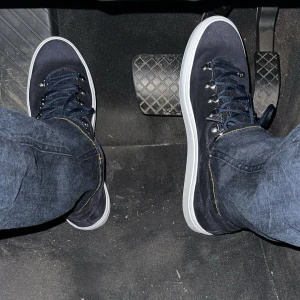 Diemme skor  - Väldigt fina diemme skor, använda snålt och är i mycket bra skick, kan diskutera pris vid snabb affär och skriv gärna vid frågor ! 