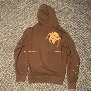 Sp5der Young Thug Hoodie - Storlek S. Ganska använd men inte sliten. Pris kan diskuteras 💰