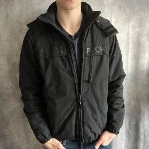 Woolrich Jacka - Säljer nu återigen en Woolrich jacka i storlek S | Nyrpis på denna jacka är ungefär 5-6 tusen nypris | Pris går att diskutera vid snabb affär🤩