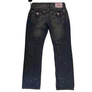 Trues sz 32 ricky fit helt oanvända 