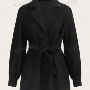 JACKA/KAPPA - En fin populär höst jacka! Färg: svart Storlek: XS Skick: bra skick, använd ett par gånger. Inte trasig. Märke: SHEIN, org pris 389kr.  Använd och köp nu! (Pris går att diskutera)