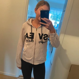 Hoodie från Svea  - Hoodie från Svea storlek M