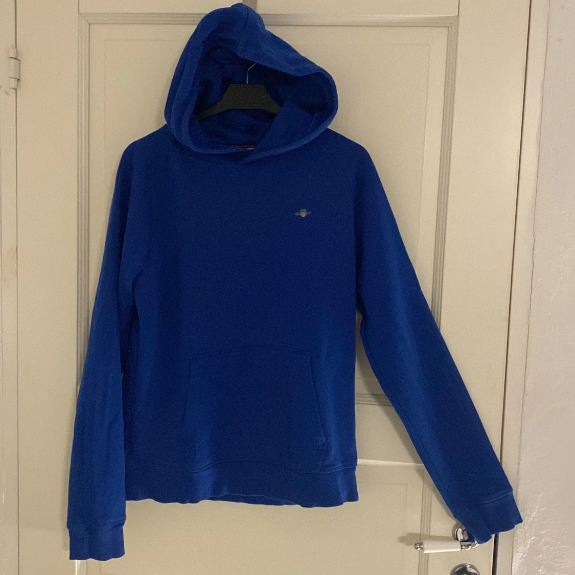 Blå hoodie från Gant