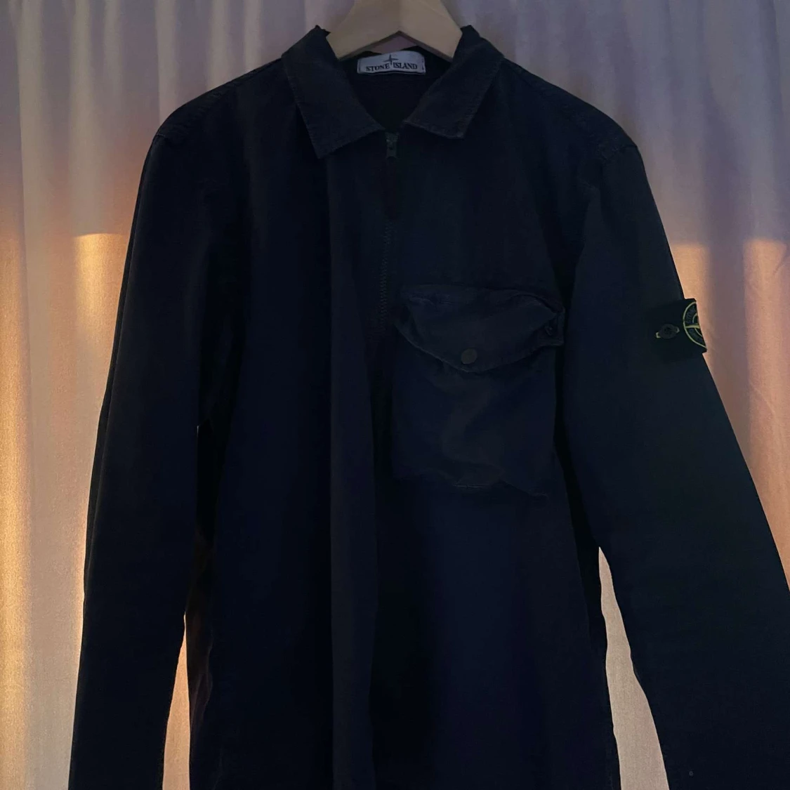 Navy blå jacka från Stone Island