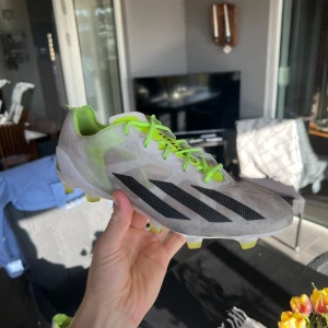 Adidas X Crazyfast + - Adidas X Crazyfast + I sjukt bra skick. Storlek 41 1/3. Allt OG ingår!